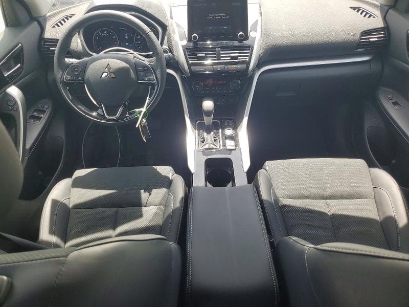 2026 MITSUBISHI ECLIPSE CROSS SE 8