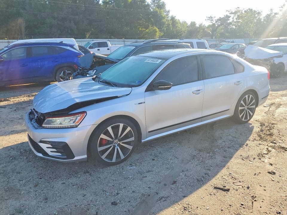 2018 VOLKSWAGEN PASSAT GT - 1