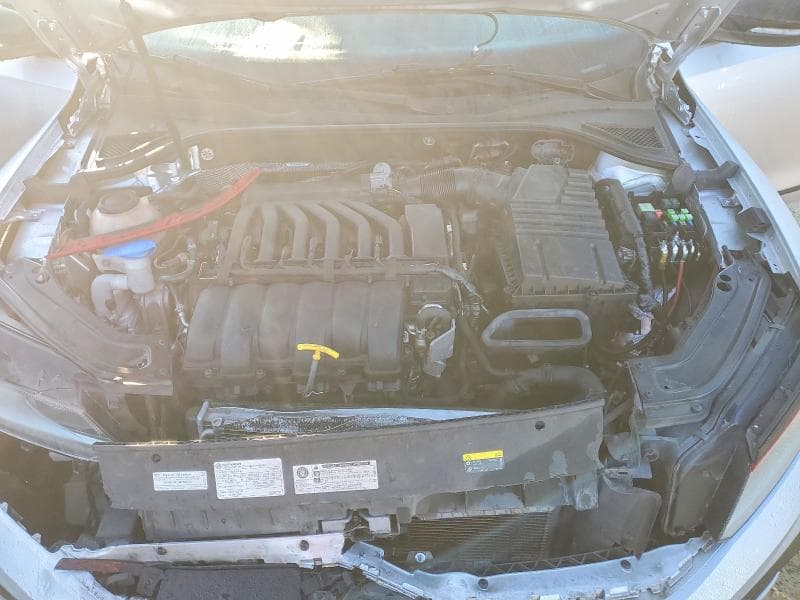 2018 VOLKSWAGEN PASSAT GT 11
