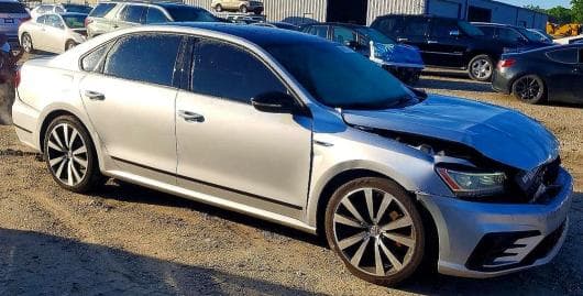 2018 VOLKSWAGEN PASSAT GT 4
