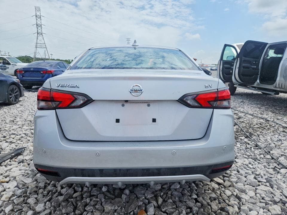 2021 NISSAN VERSA SV 6