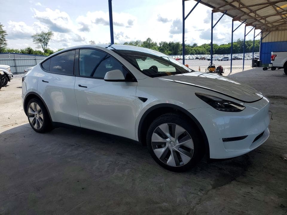 2023 TESLA MODEL Y 4