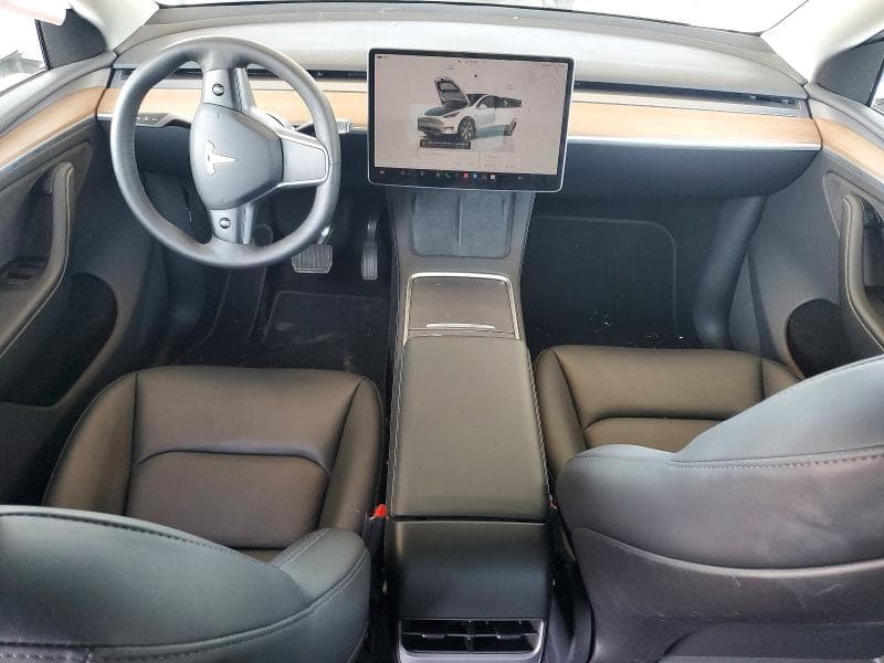 2023 TESLA MODEL Y 8
