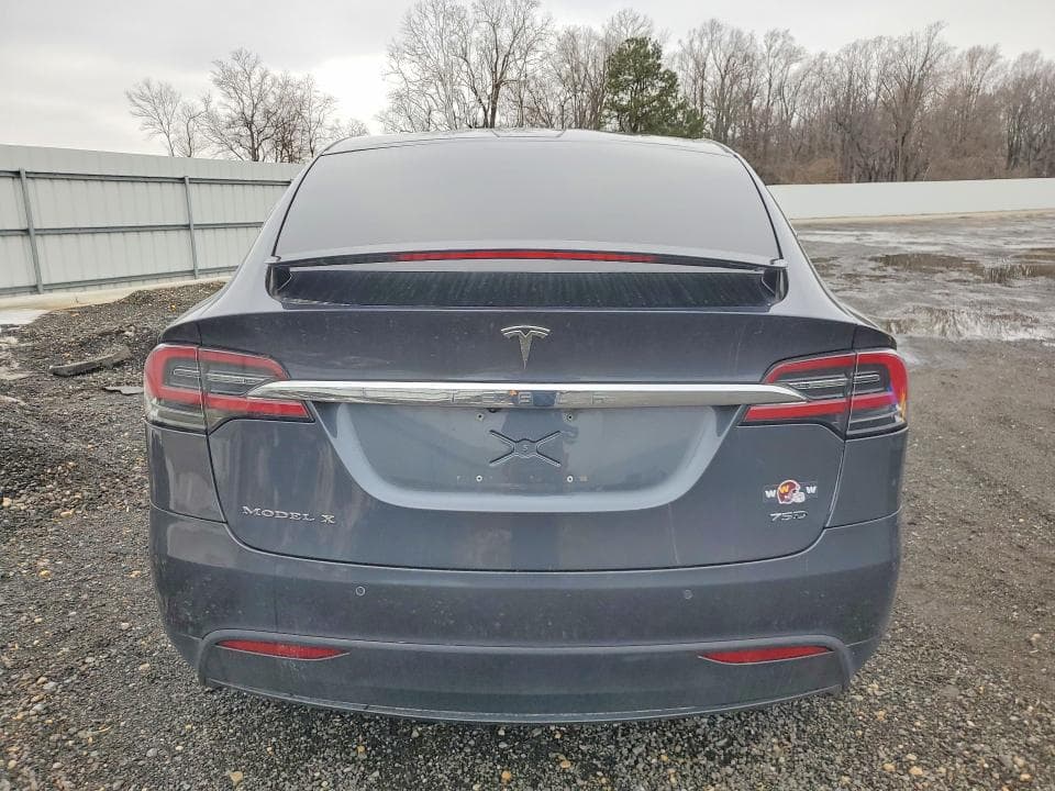 2018 TESLA MODEL X 12