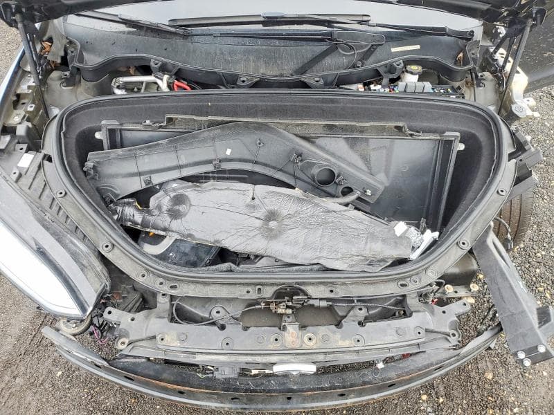 2018 TESLA MODEL X 25