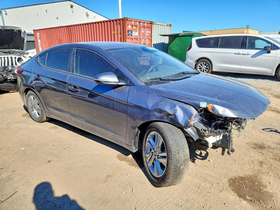 2020 HYUNDAI ELANTRA SEL 4