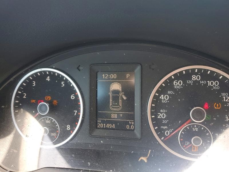 2017 VOLKSWAGEN TIGUAN S S 9