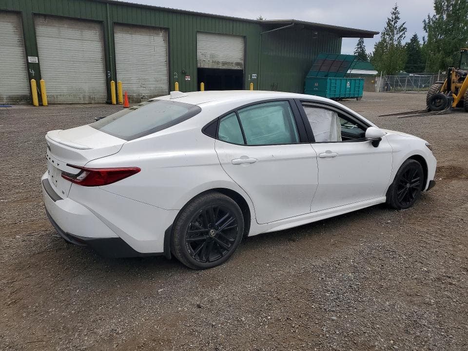 2025 TOYOTA CAMRY SE 3
