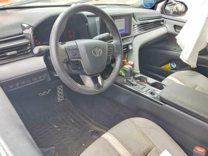 2025 TOYOTA CAMRY SE 8