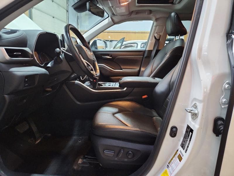 2021 TOYOTA HIGHLANDER XLE XLE 7