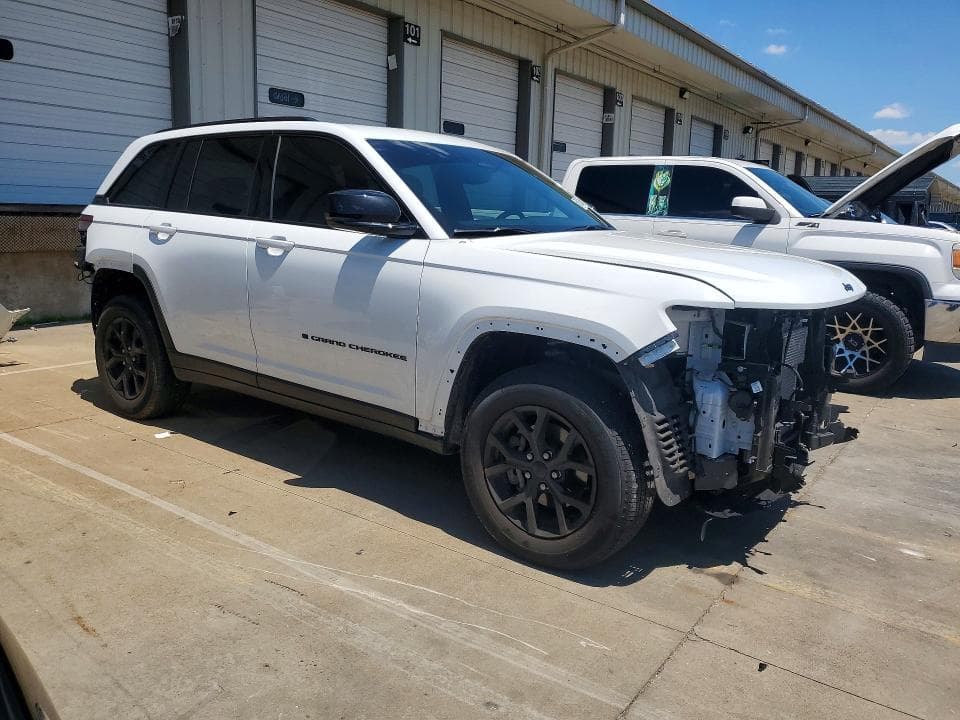 2024 JEEP GRAND CHEROKEE LAREDO 4