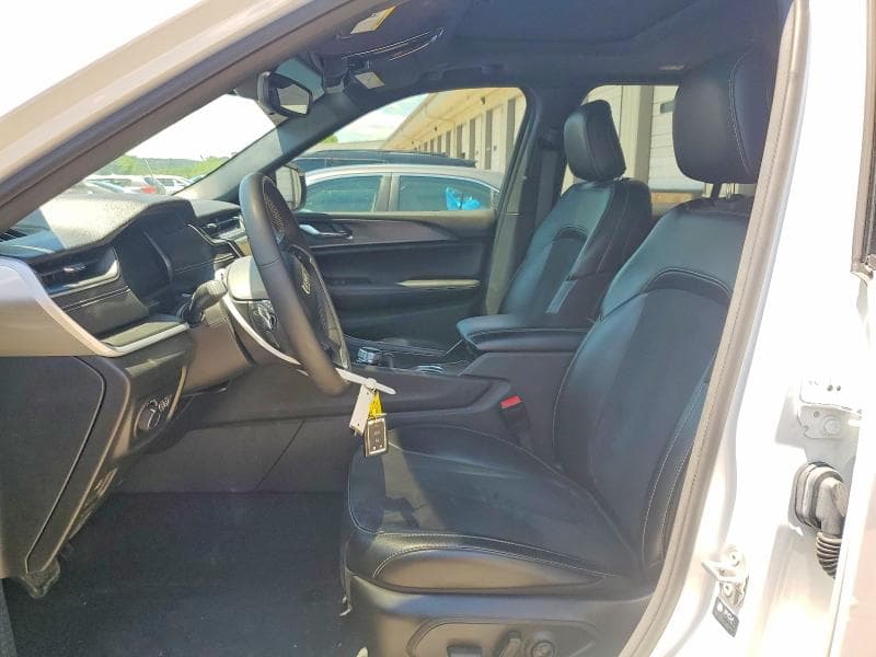 2024 JEEP GRAND CHEROKEE LAREDO 7