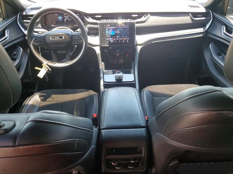 2024 JEEP GRAND CHEROKEE LAREDO 8
