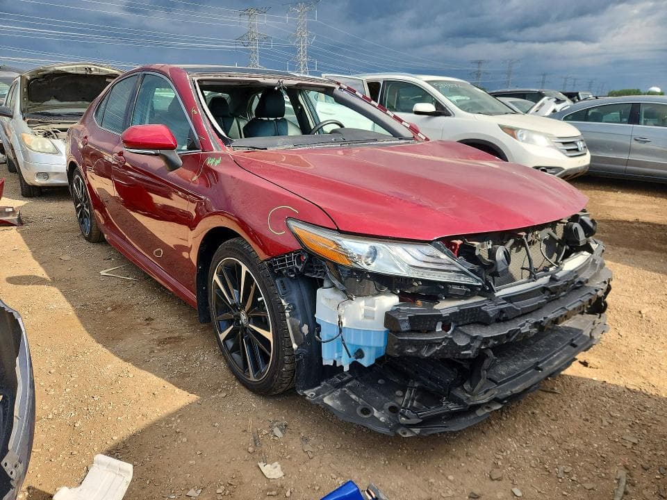 2018 TOYOTA CAMRY XSE 4