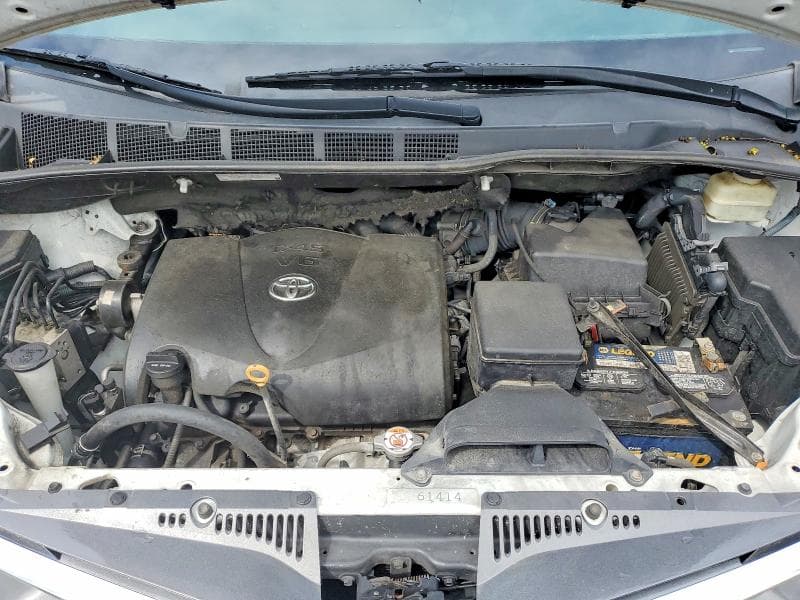 2018 TOYOTA SIENNA LIMITED PREMIUM 7-PASSENGER LIMITED PREMIUM 7-PASSENGER 12