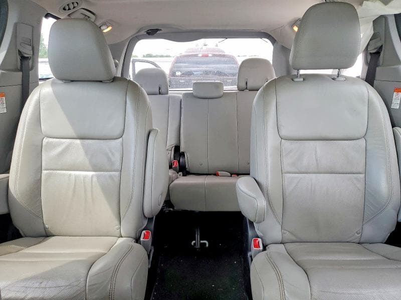 2018 TOYOTA SIENNA LIMITED PREMIUM 7-PASSENGER LIMITED PREMIUM 7-PASSENGER 10