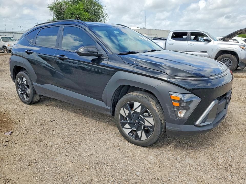 2024 HYUNDAI KONA SEL 4