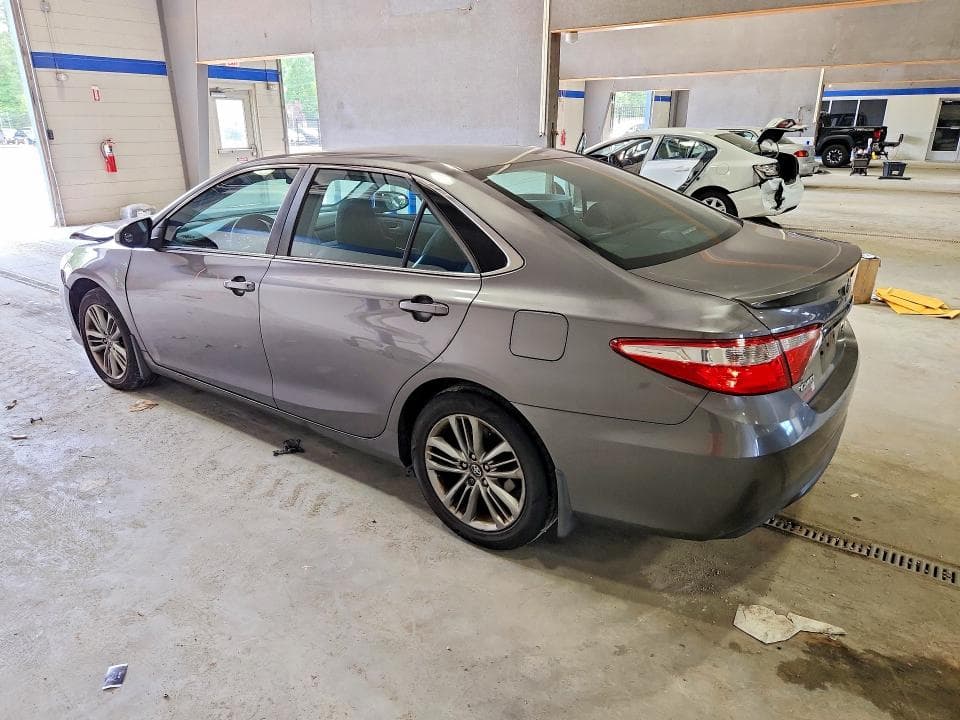 2017 TOYOTA CAMRY SE 2