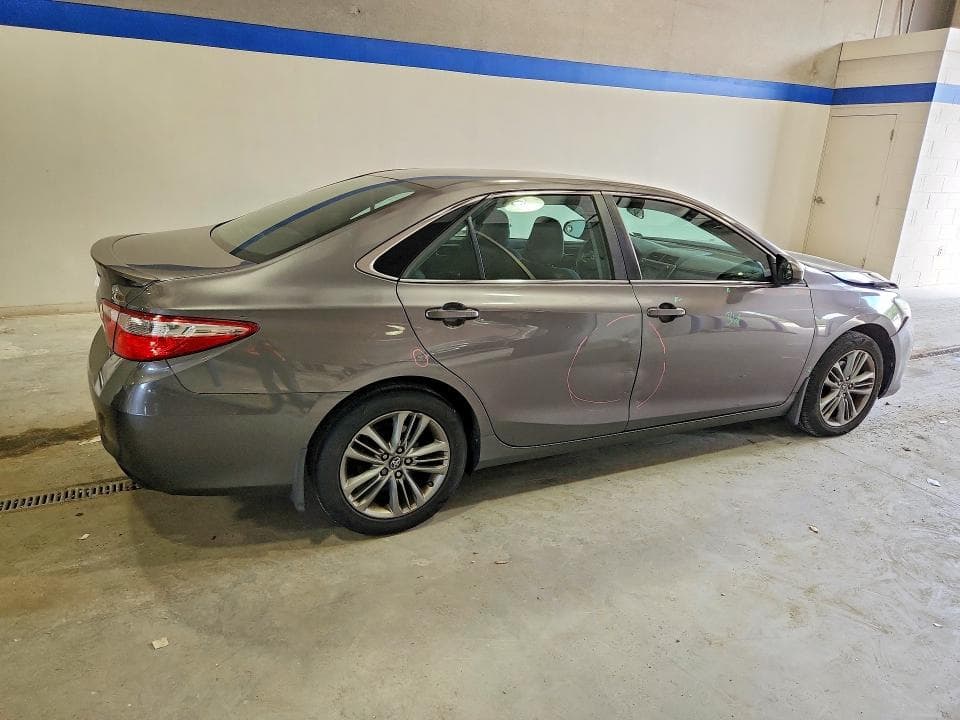 2017 TOYOTA CAMRY SE 3