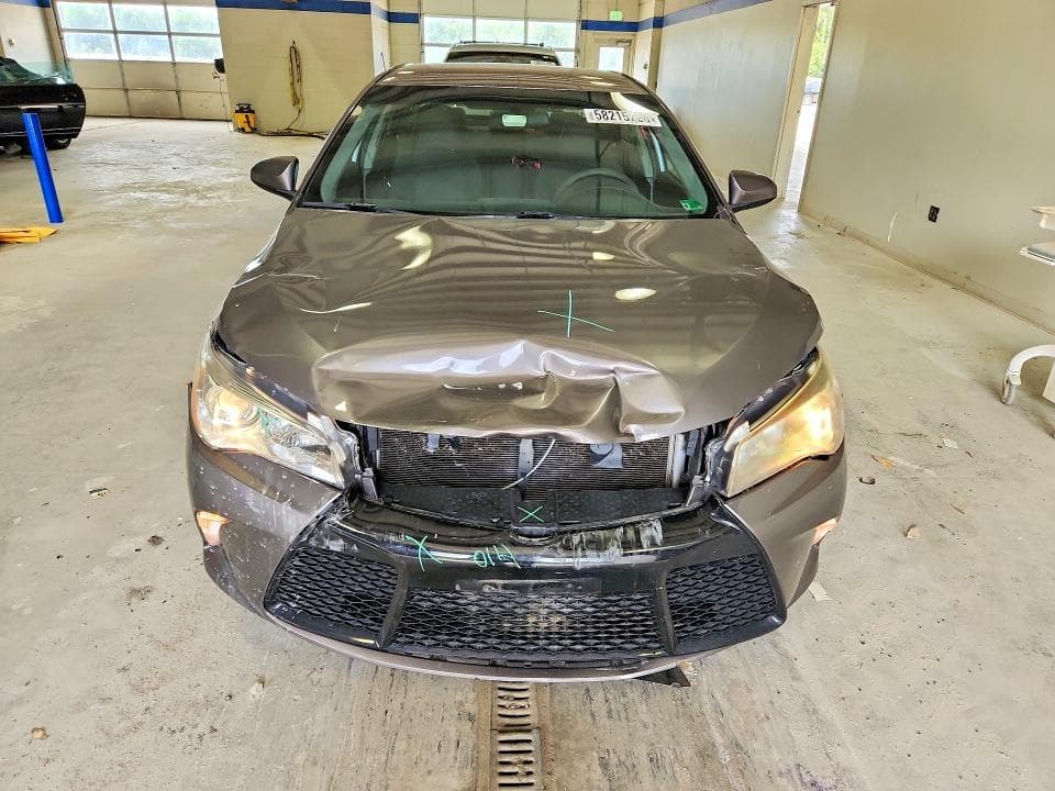 2017 TOYOTA CAMRY SE 5