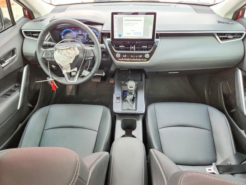 2026 TOYOTA COROLLA CROSS XLE 8