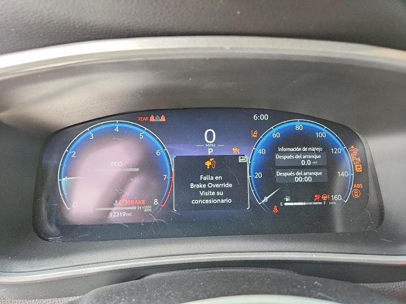 2026 TOYOTA COROLLA CROSS XLE 9