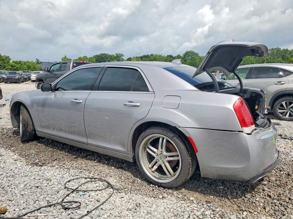 2017 CHRYSLER 300C PLATINUM 2
