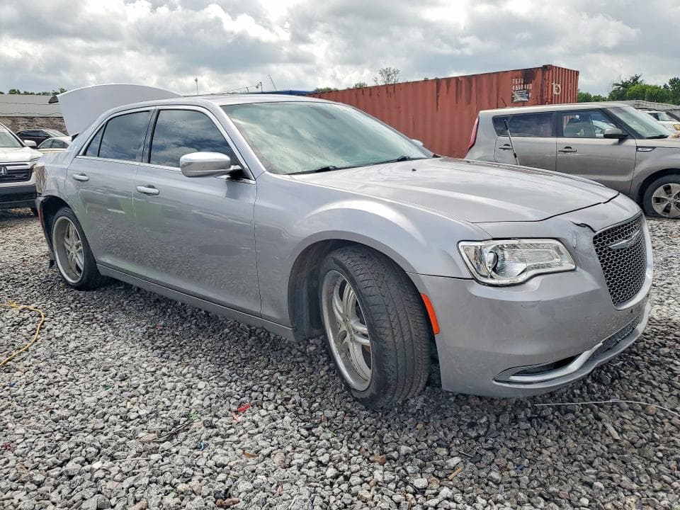 2017 CHRYSLER 300C PLATINUM 4