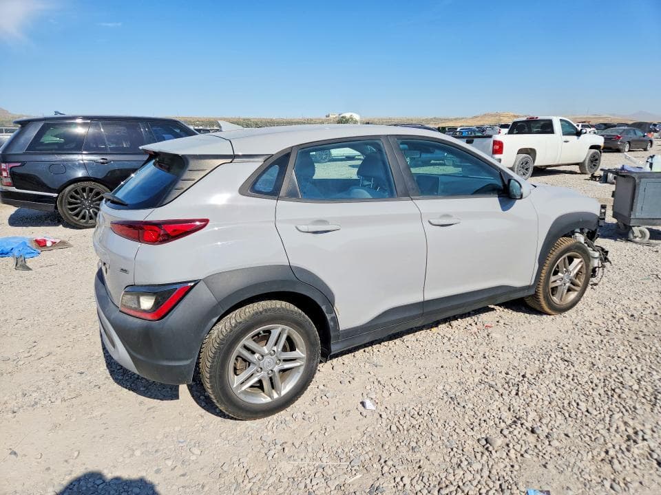 2022 HYUNDAI KONA SE SE 3