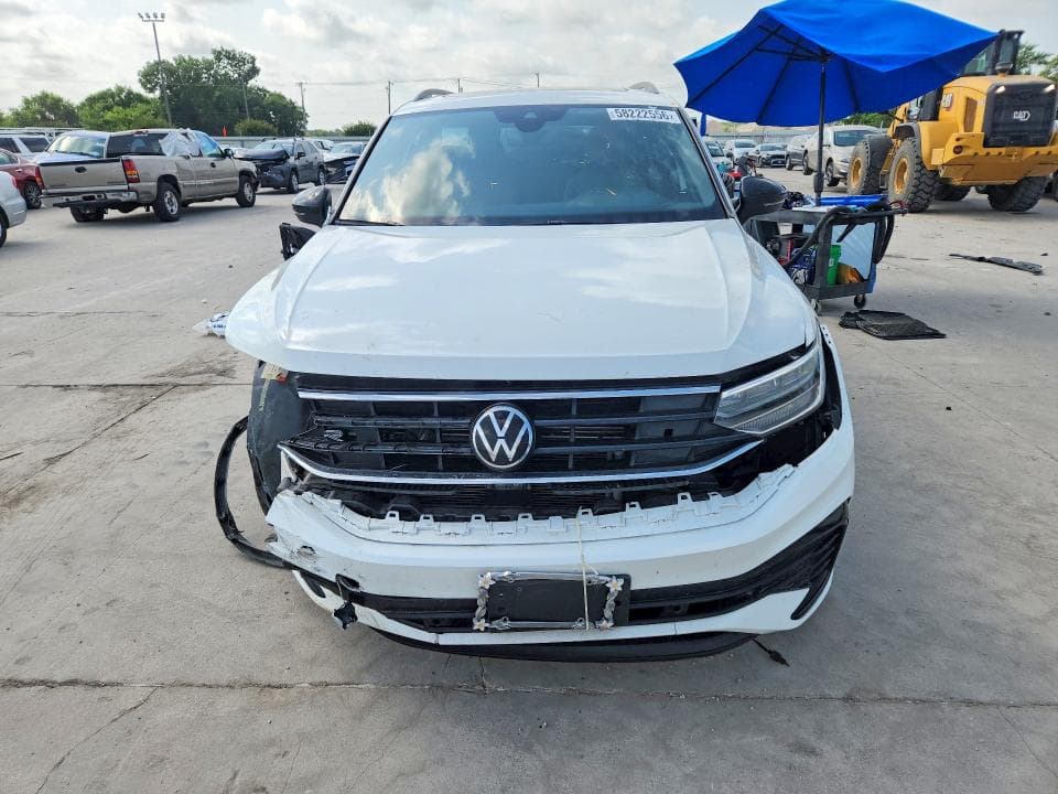 2023 VOLKSWAGEN TIGUAN SE R-LINE BLACK 5