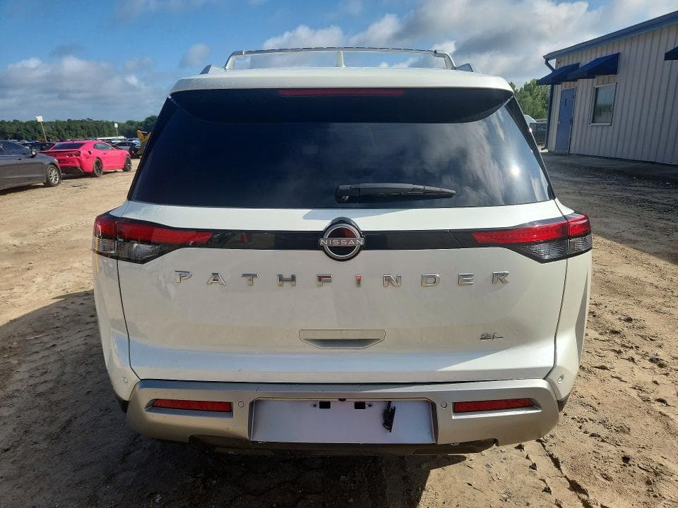 2024 NISSAN PATHFINDER SL 6