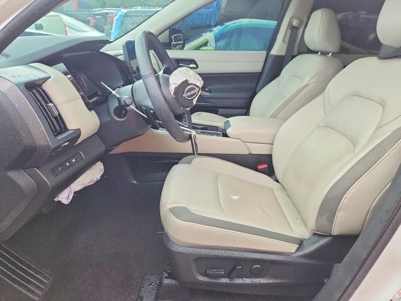 2024 NISSAN PATHFINDER SL 7