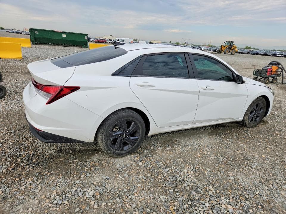2023 HYUNDAI ELANTRA SEL 3