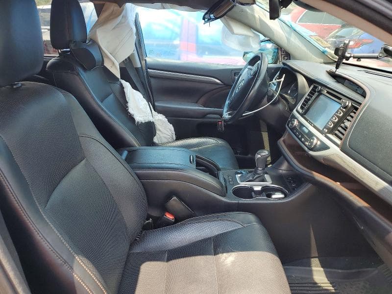 2018 TOYOTA HIGHLANDER LIMITED 7
