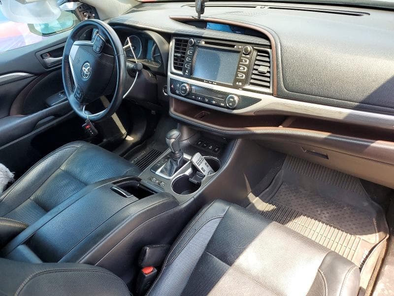 2018 TOYOTA HIGHLANDER LIMITED 8