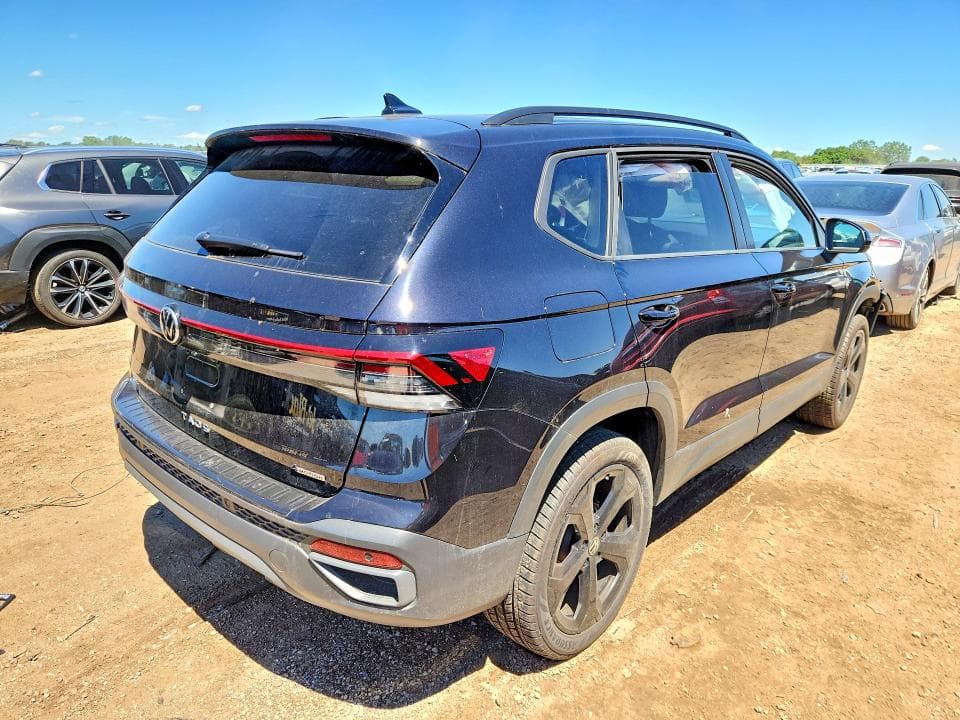 2025 VOLKSWAGEN TAOS SE BLACK SE BLACK 3