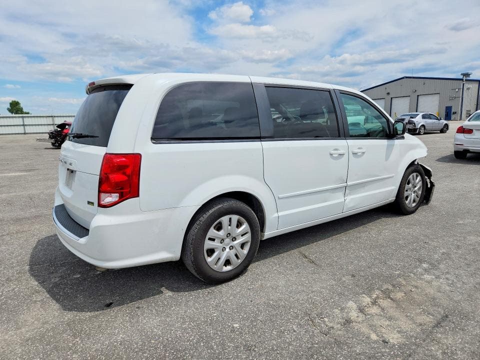 2016 DODGE GRAND CARAVAN SE 3
