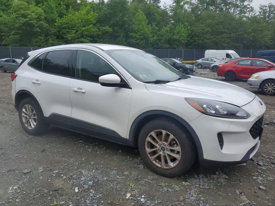 2020 FORD ESCAPE SE 4