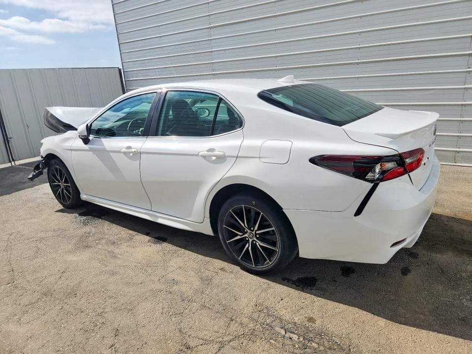 2023 TOYOTA CAMRY SE 2