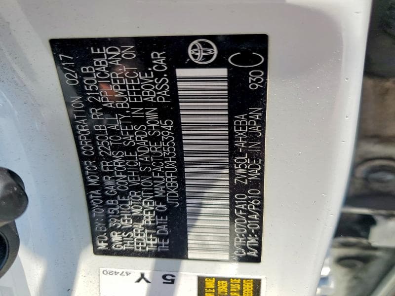 2017 TOYOTA PRIUS TWO 12