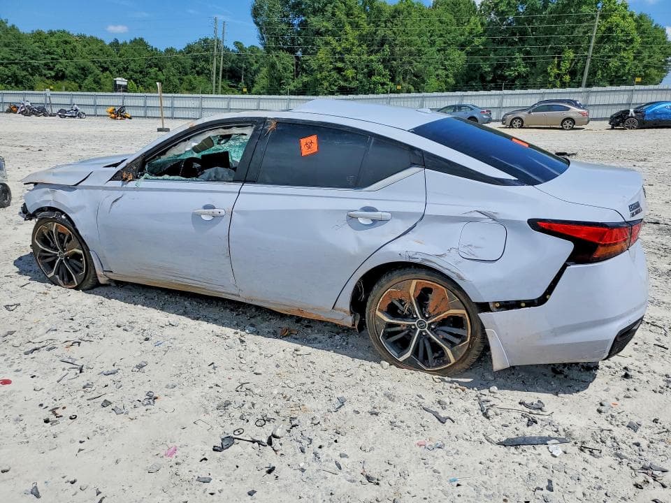 2024 NISSAN ALTIMA SR 2