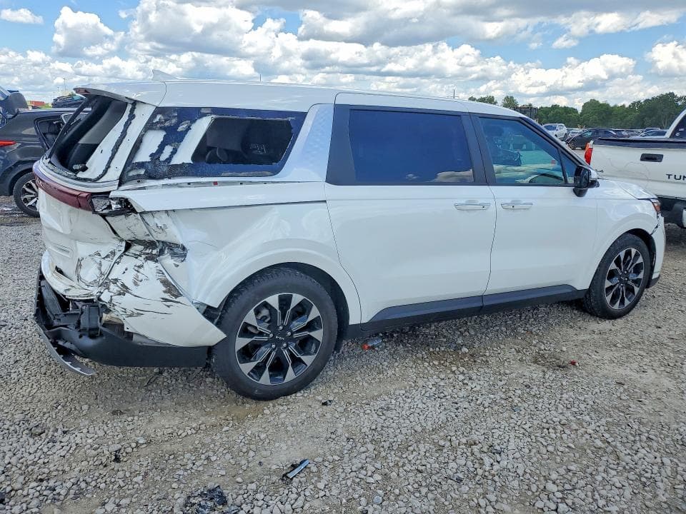2024 KIA CARNIVAL EX 3