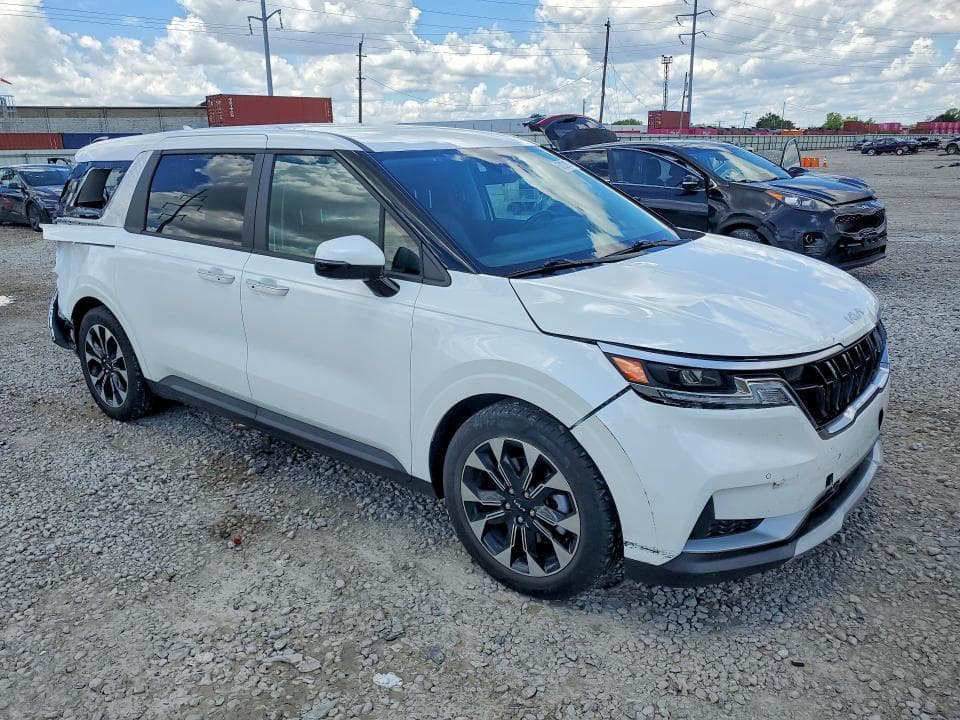 2024 KIA CARNIVAL EX 4