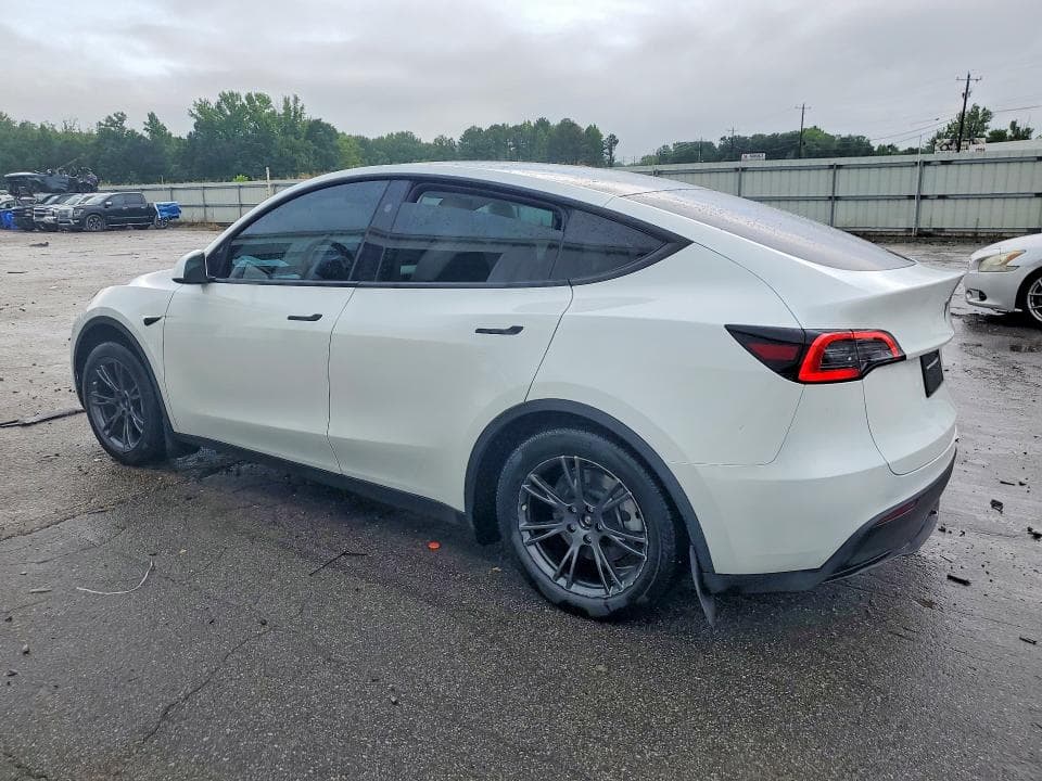 2025 TESLA MODEL Y 2