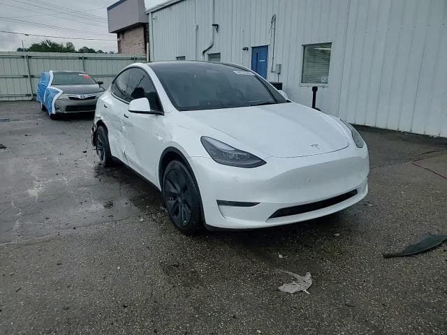 2025 TESLA MODEL Y 13