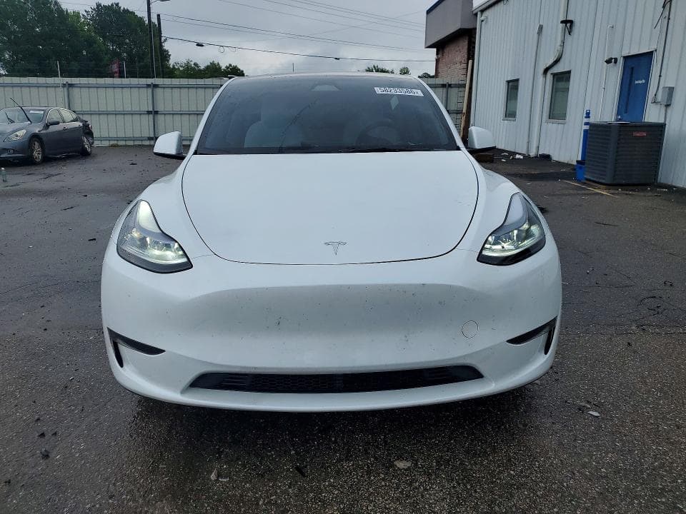 2025 TESLA MODEL Y 5