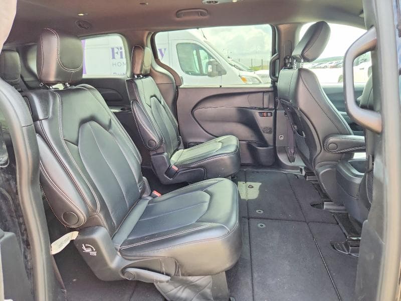2025 CHRYSLER PACIFICA SELECT 11