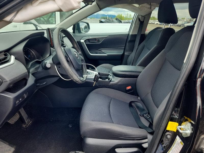 2019 TOYOTA RAV4 LE LE 7