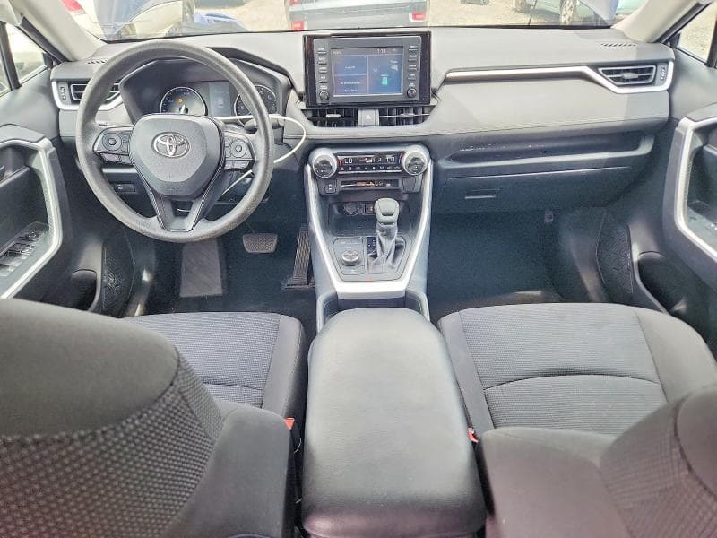 2019 TOYOTA RAV4 LE LE 8