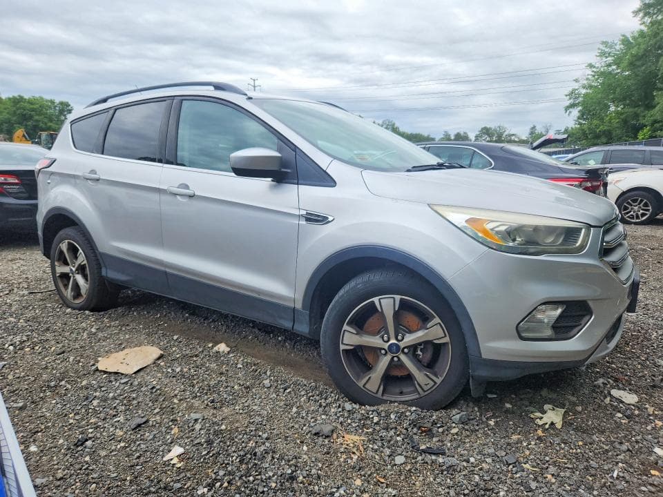 2017 FORD ESCAPE SE SE 4